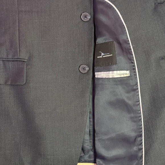 Marc Anthony Men’s Blazer 46R • Charcoal Gray • Modern Fit • Lightweight - Picture 2 of 6